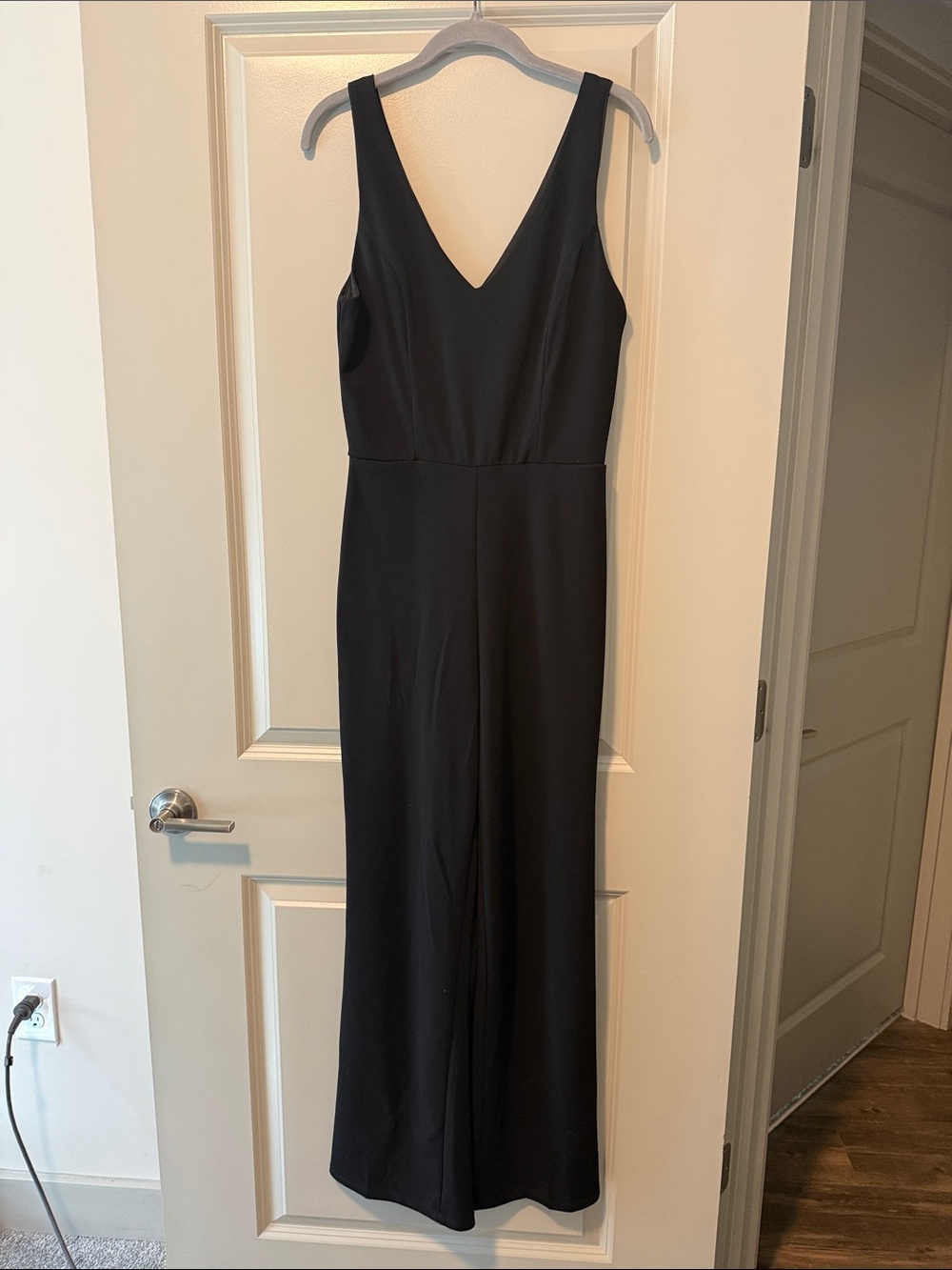 Sleek Black V-Neck Sleeveless Jumpsuit